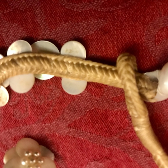 Mother-of-Pearl Hemp Necklace w Matching Earrings - Picture 2 of 10